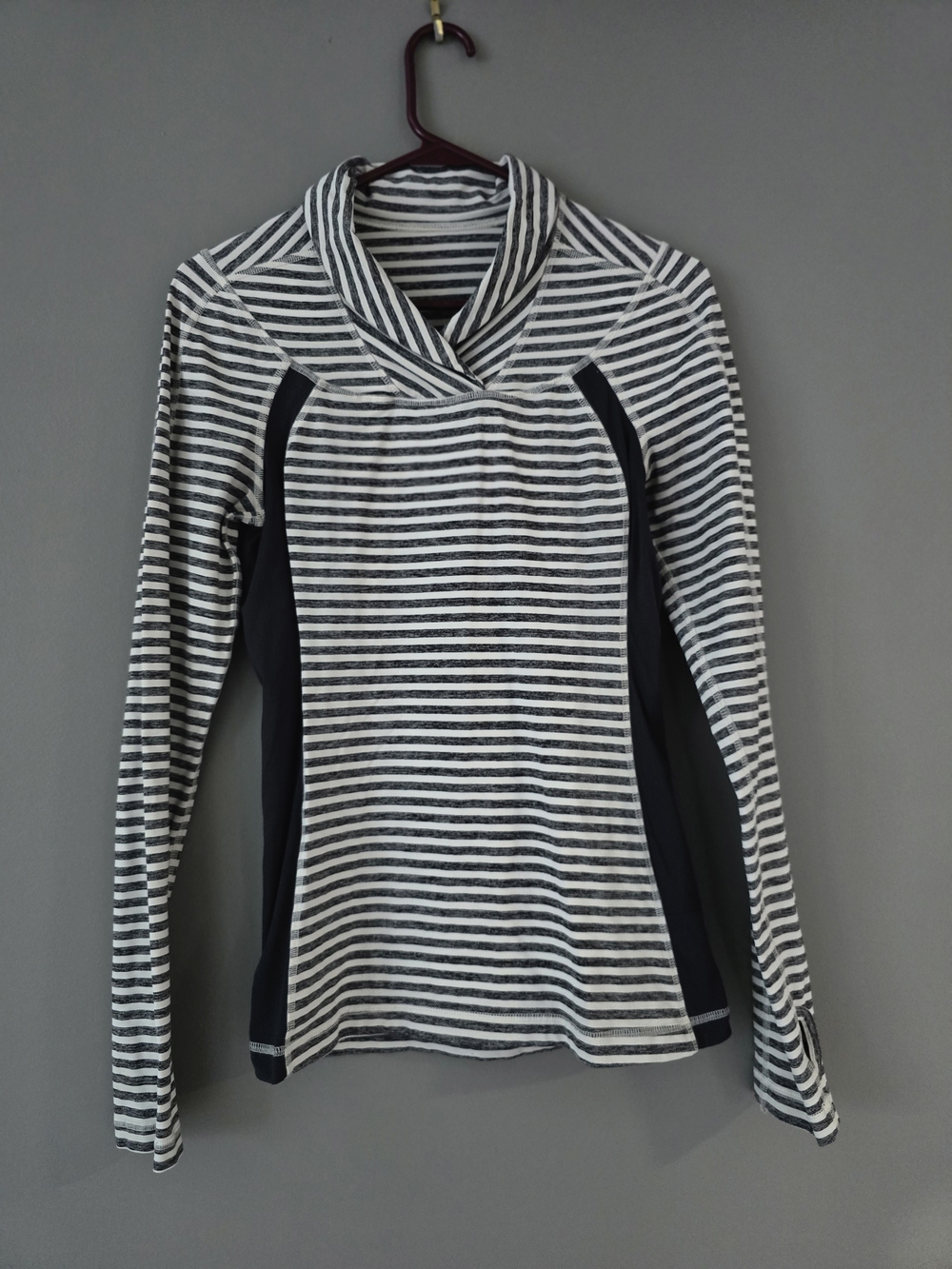 Size 6 Lululemon Run Trail Tech Cowl Neck Pullover